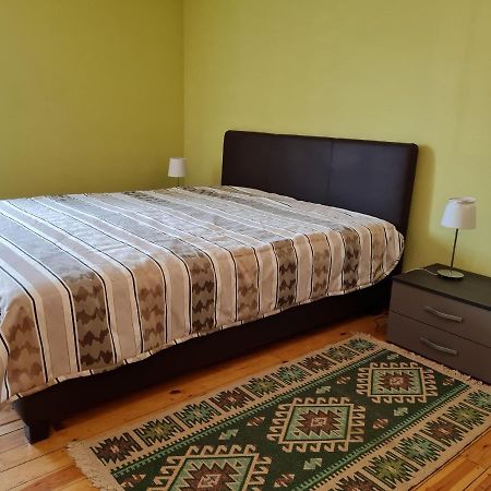 Anna Bella Apartman Gyula Esterno foto